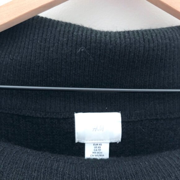 NWOT H&M Rib-Knit Off-the-Shoulder Sweater - Picture 2 of 4